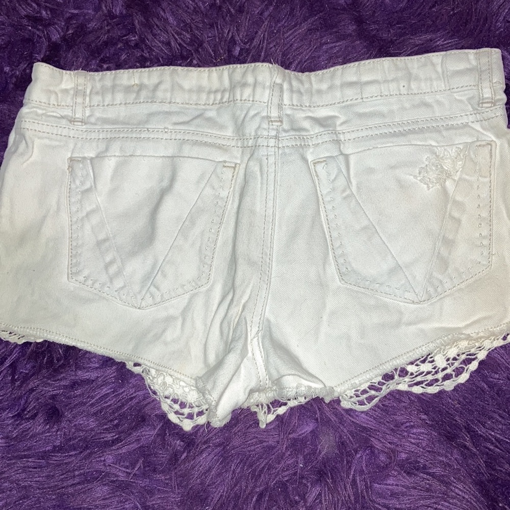 Shorts - Picture 2 of 3